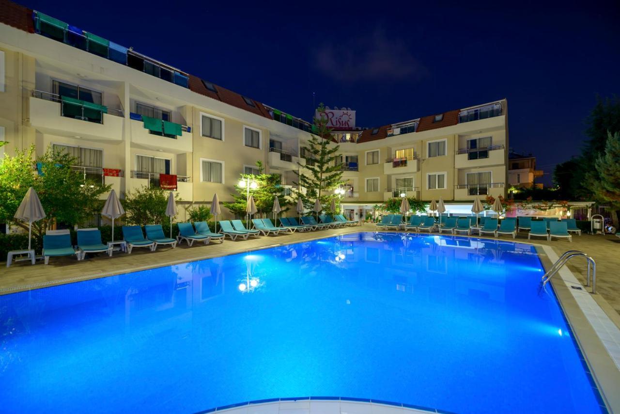 Risus Hotel סייד מראה חיצוני תמונה