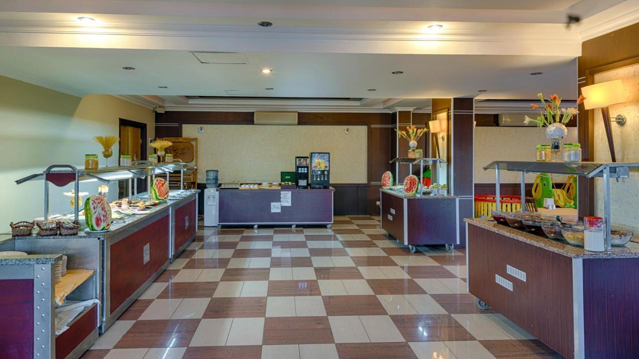 Risus Hotel סייד מראה חיצוני תמונה