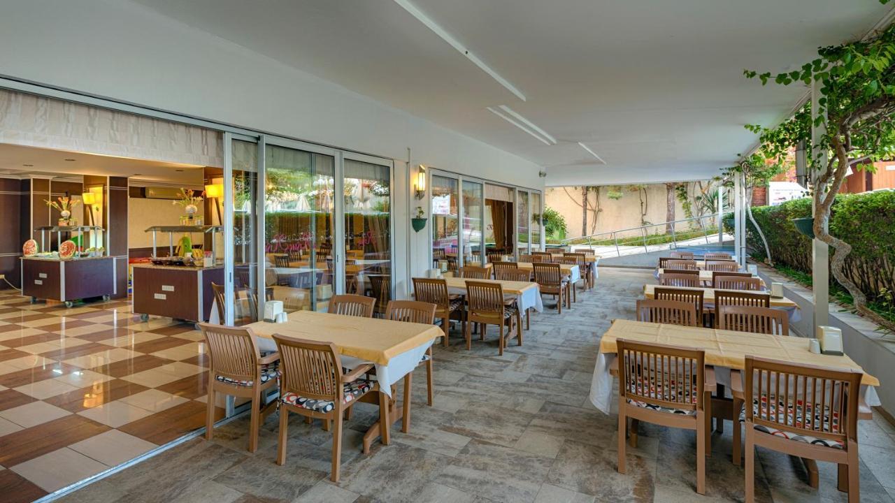 Risus Hotel סייד מראה חיצוני תמונה