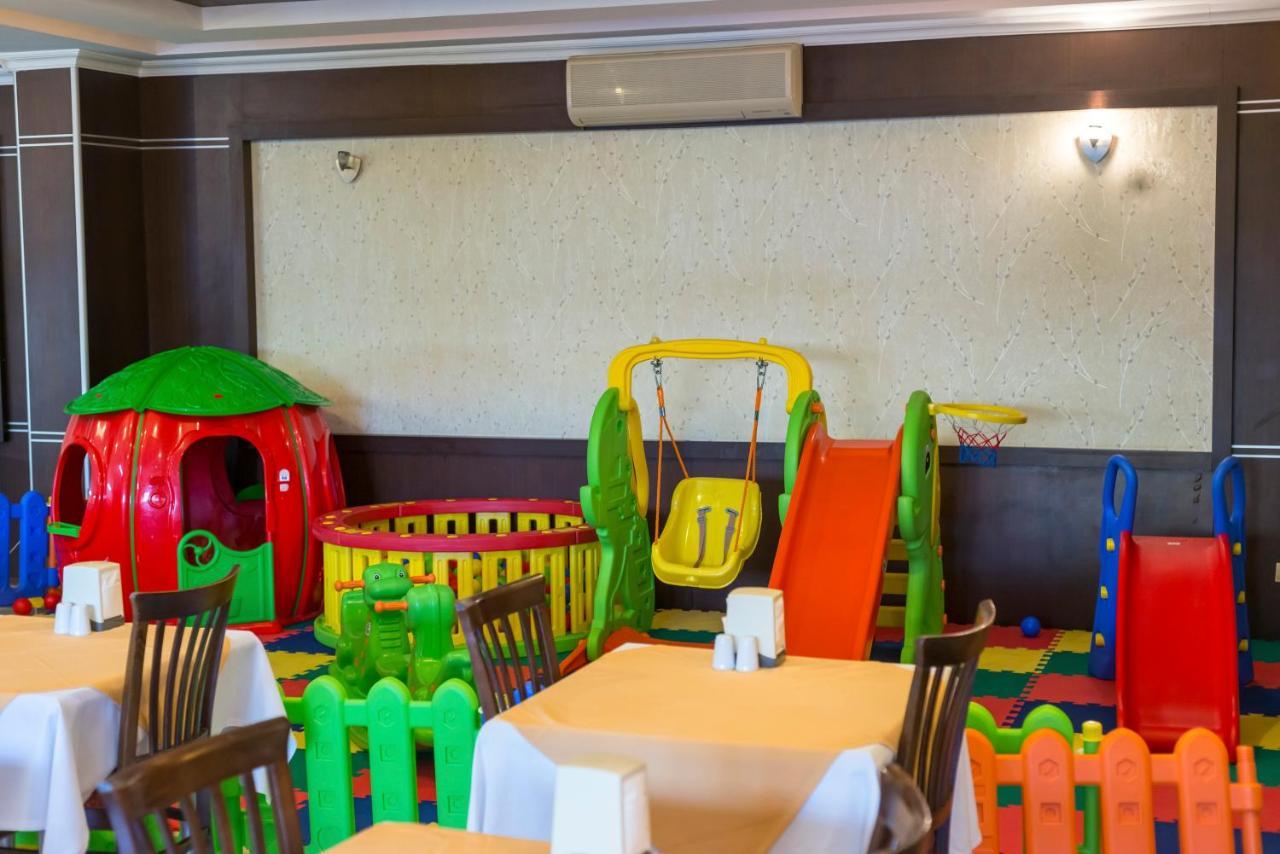 Risus Hotel סייד מראה חיצוני תמונה
