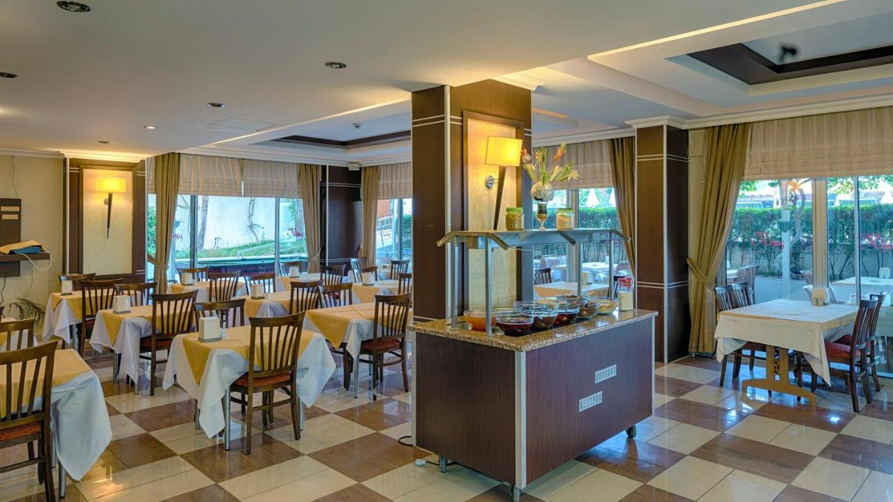 Risus Hotel סייד מראה חיצוני תמונה