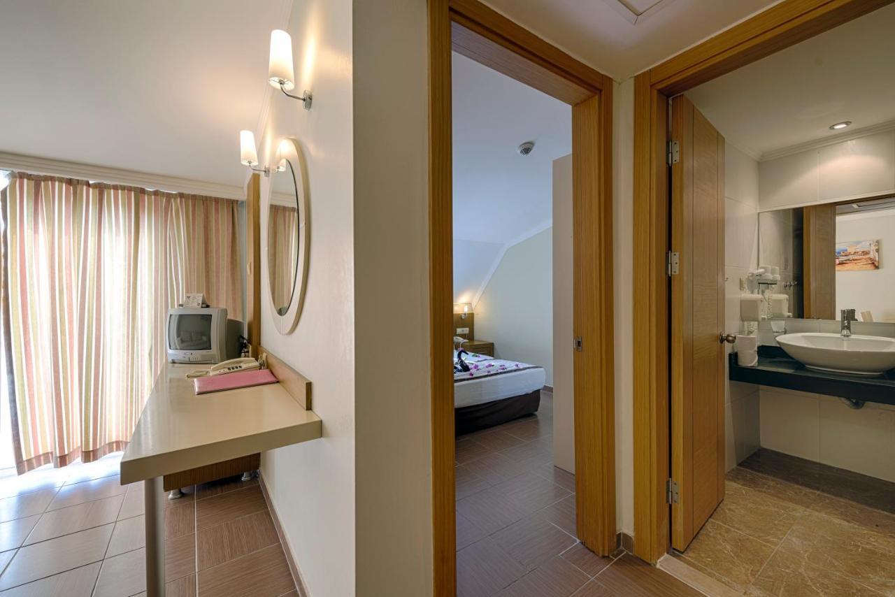 Risus Hotel סייד מראה חיצוני תמונה