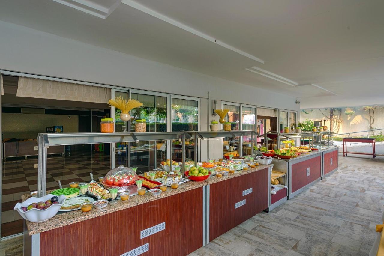 Risus Hotel סייד מראה חיצוני תמונה