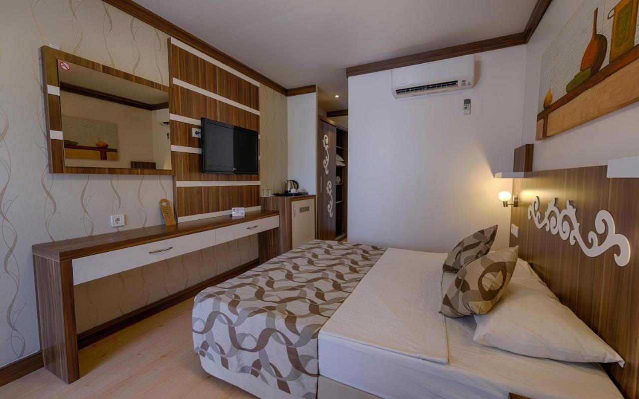 Risus Hotel סייד מראה חיצוני תמונה