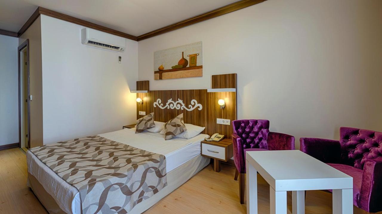 Risus Hotel סייד מראה חיצוני תמונה