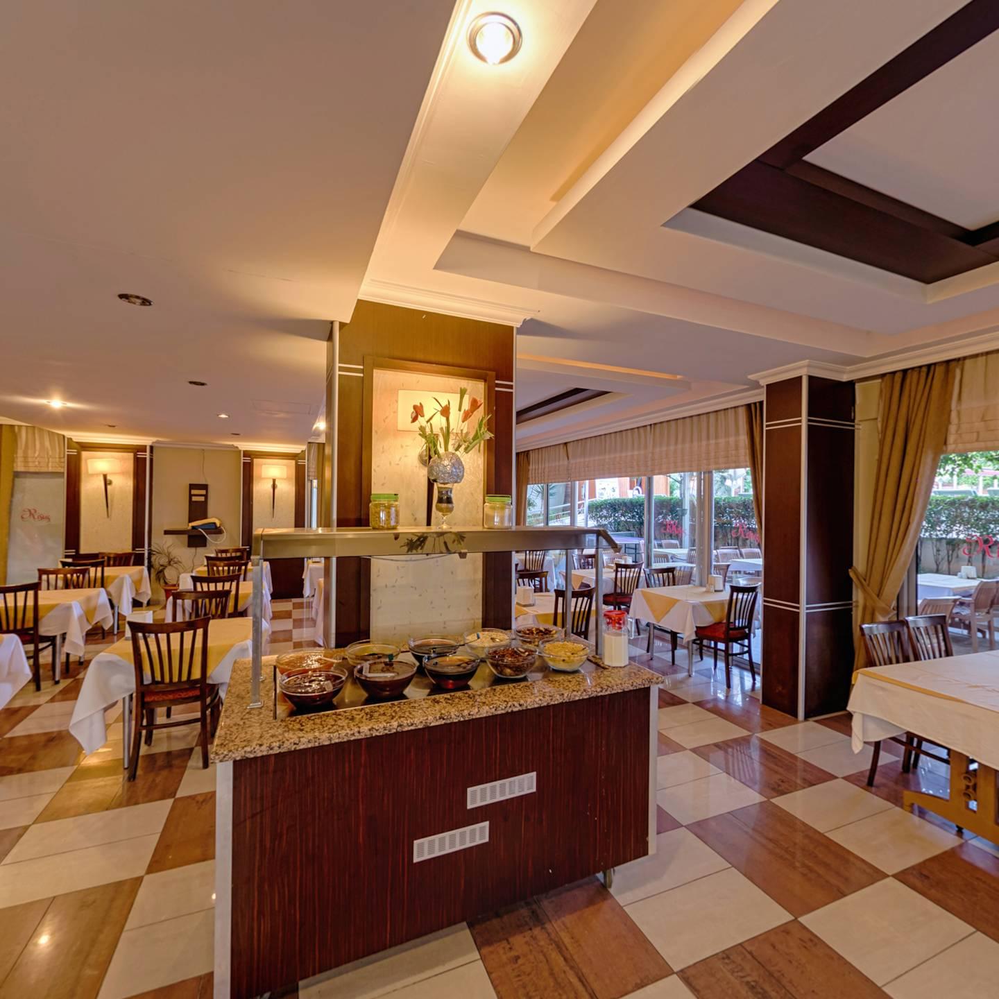 Risus Hotel סייד מראה חיצוני תמונה
