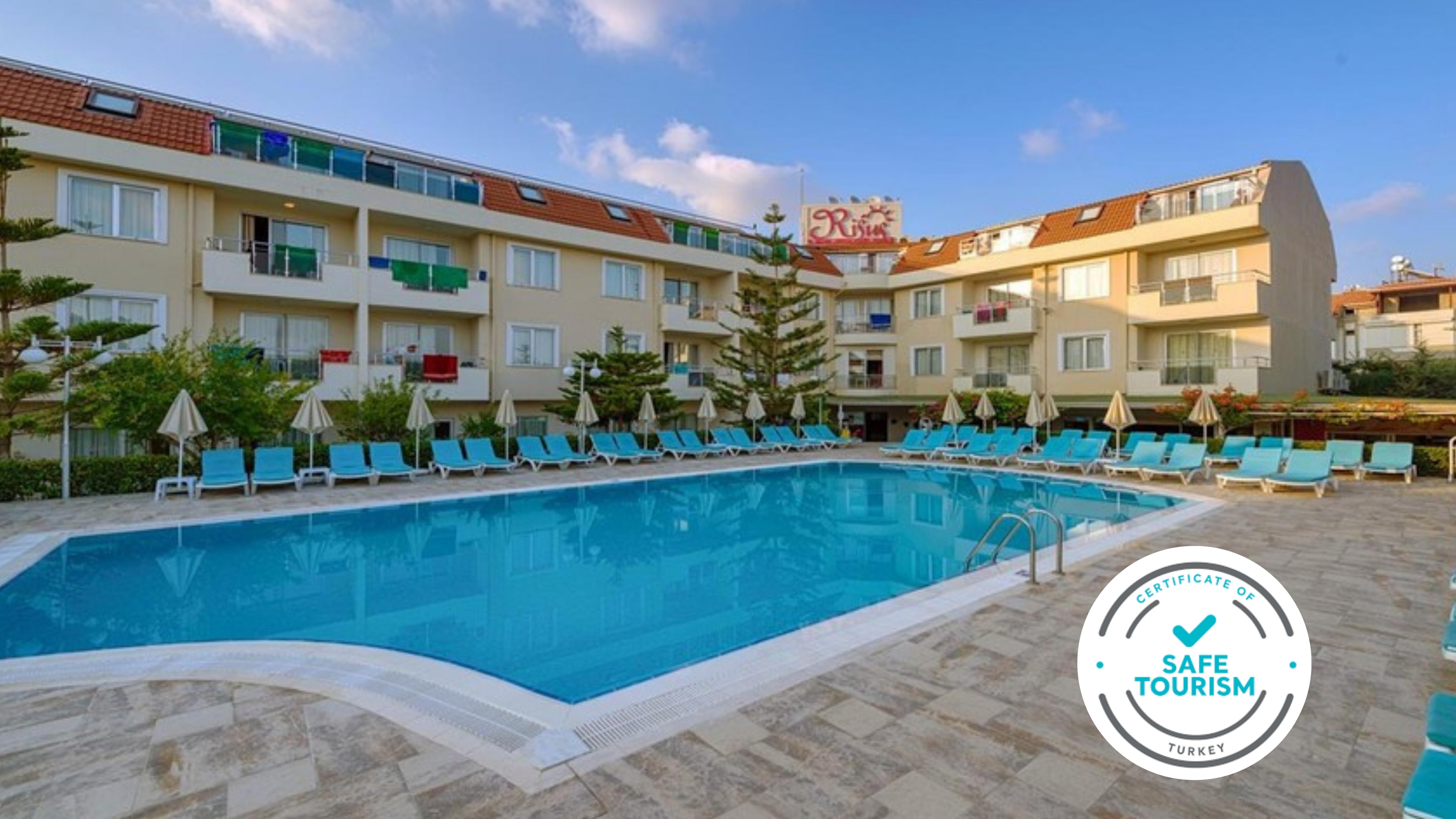 Risus Hotel סייד מראה חיצוני תמונה