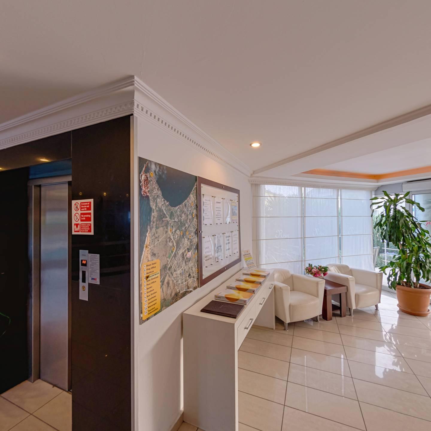 Risus Hotel סייד מראה חיצוני תמונה